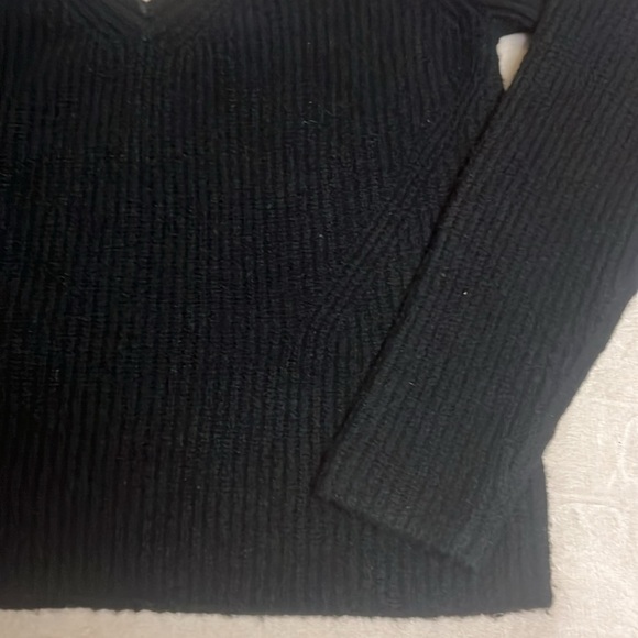 NWT Elegant Black Deep V-neck Banana Republic Sweater Wool & Yak Blend Soft sz L - Picture 3 of 7